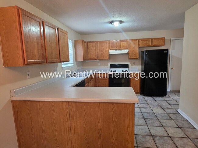 Building Photo - 6535 Manor Creek Dr