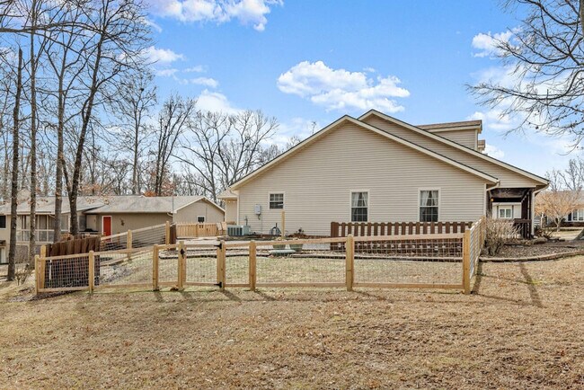 Building Photo - 1 Amesbury Dr