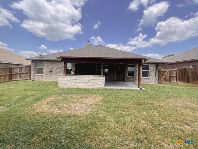 Building Photo - 700 Cosper Creek Dr