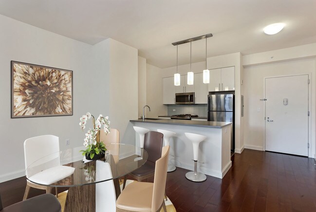 Interior Photo - The Giovanni