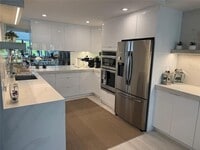 Building Photo - 336 Poinciana Island Dr
