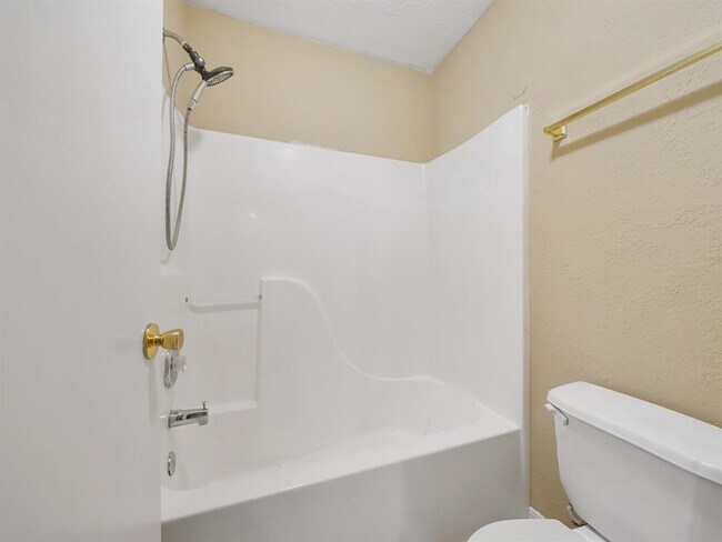Building Photo - 24023 Strong Pine Dr