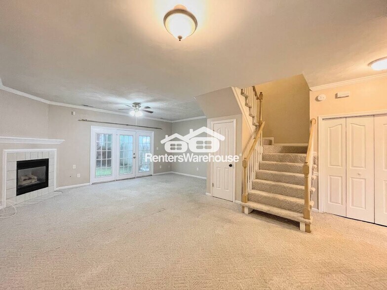 Building Photo - 434 S Lake Cir