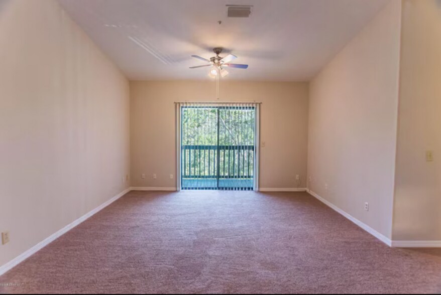 Building Photo - 7667 N Wickham Rd
