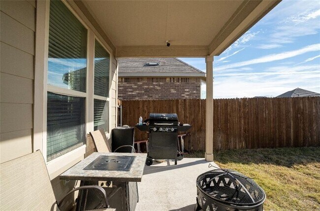 Building Photo - 401 Duroc Dr