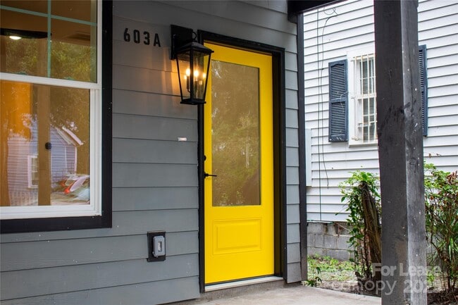 Building Photo - 603 Church St