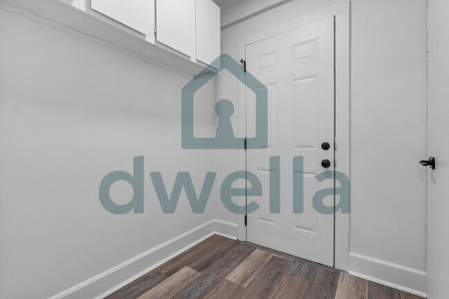 Building Photo - Completely Renovated 3-Bedroom Home | Stunning Kitchen | Convenient Sumter Location