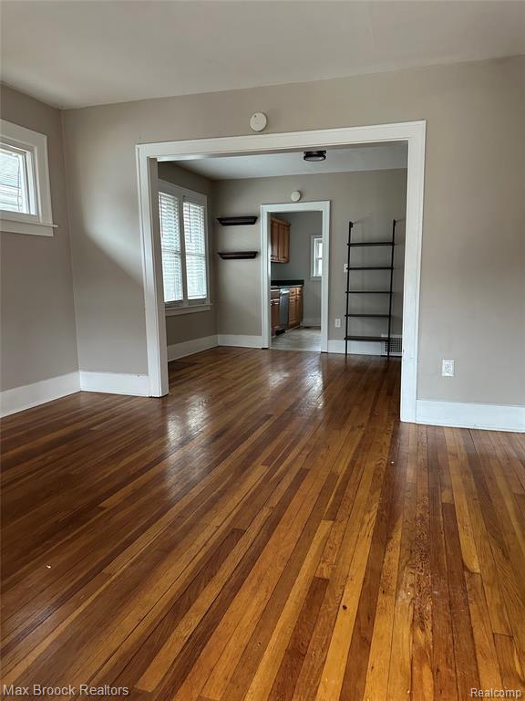 Building Photo - 264 E Breckenridge St