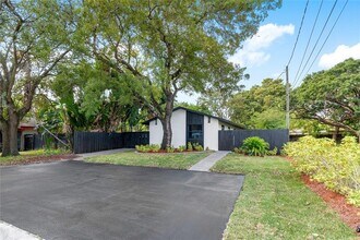 Building Photo - 1211 NE 2nd Ave