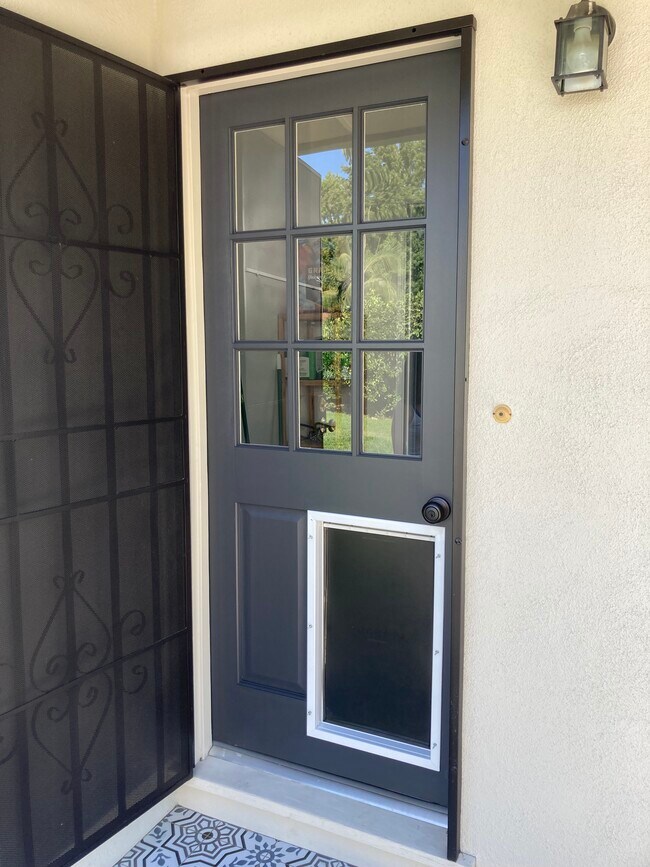 Building Photo - 4715 Allott Ave