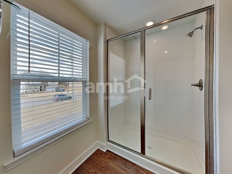 Building Photo - 604 Drema Ct