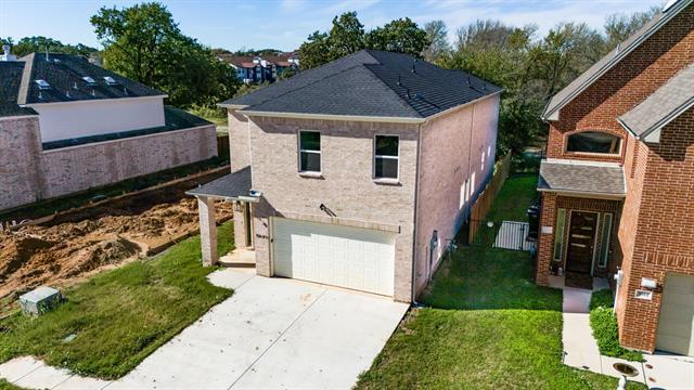 Building Photo - 9020 Creek Run Rd