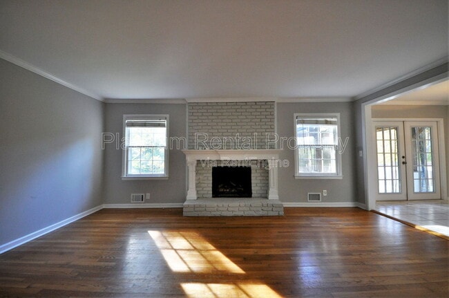 Building Photo - 5614 Chamblee Dunwoody Rd