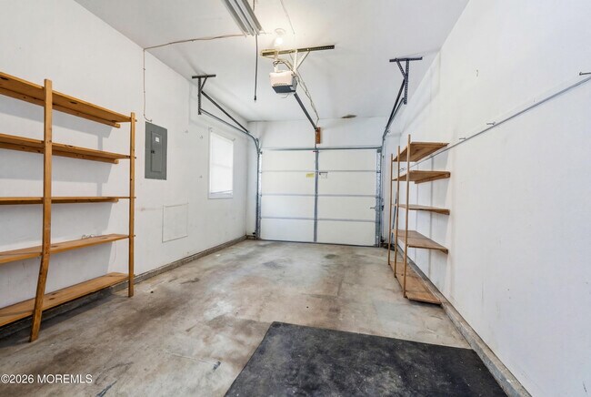 Building Photo - 91 Westport Dr