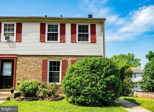 Building Photo - 15 Burnsway Ct