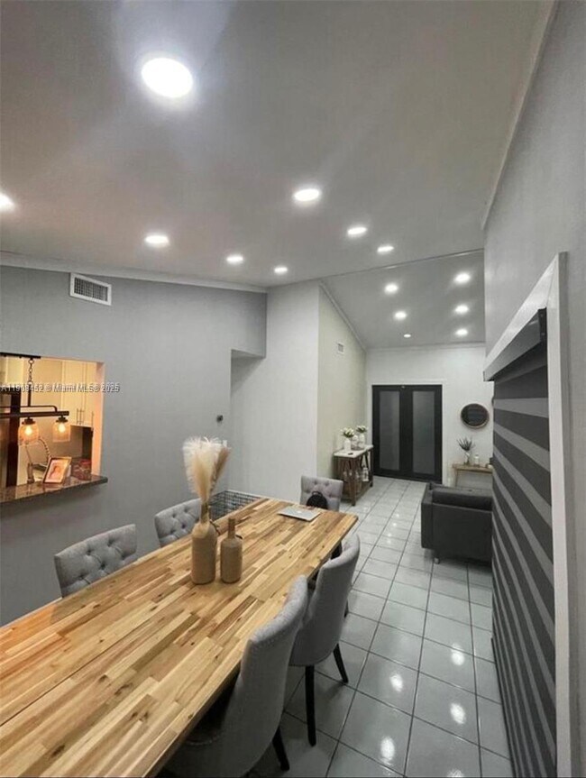 Building Photo - 21045 SW 124th Ave Rd