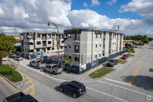 Primary Photo - Palm Avenue Apartments