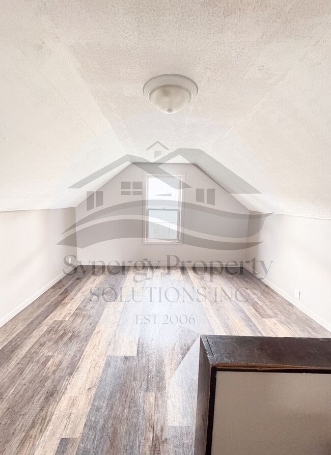 Building Photo - Rental Available