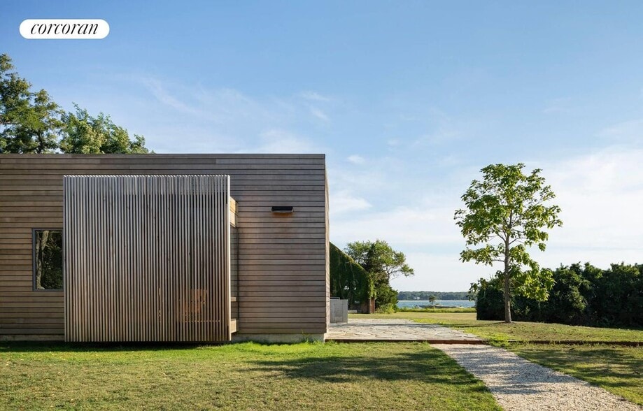 Building Photo - 4 Pheasant Ln