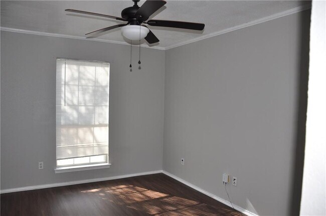 Building Photo - 1704 Parkfield Cove
