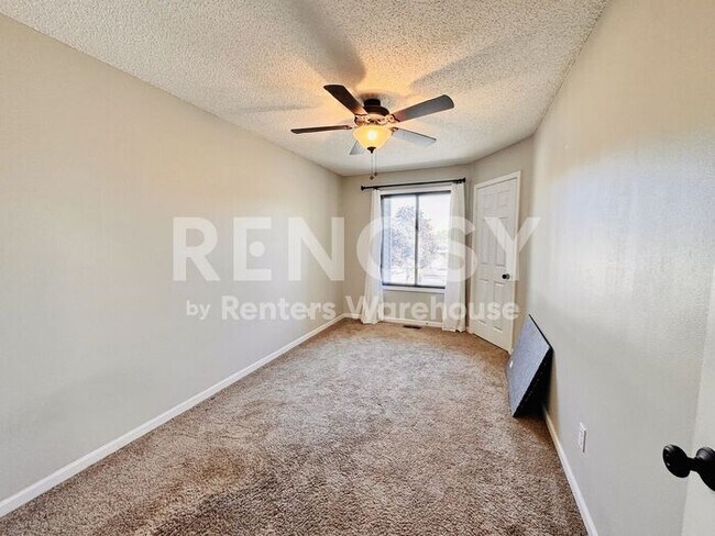 Building Photo - 1308 Landmark Trail S