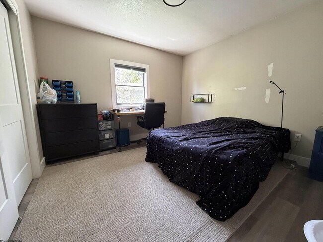 Building Photo - 32 Highland Ave