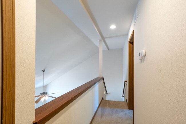 Building Photo - 701-703 Glenstone Dr.