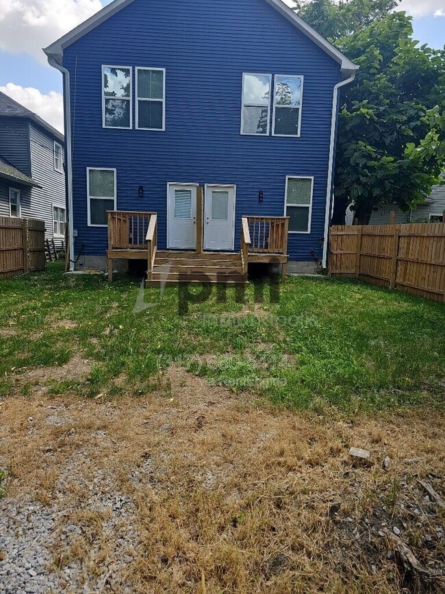 Building Photo - 640 N Parker Ave