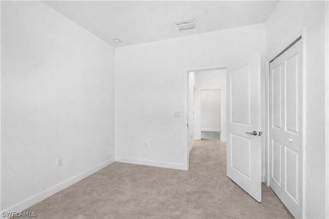 Building Photo - 18311 Ridgeline Dr