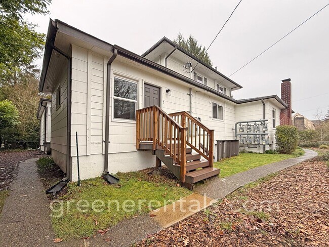 Building Photo - The Linn Apartments