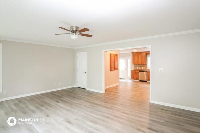 Building Photo - 410 N EUGENE FIELD RD, CLAYCOMO, MO 64119