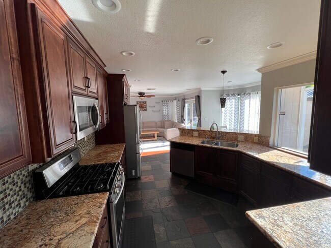 Building Photo - 4108 Falling Leaf Ct