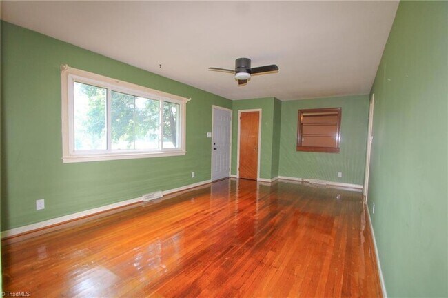 Building Photo - 9078 W Market St