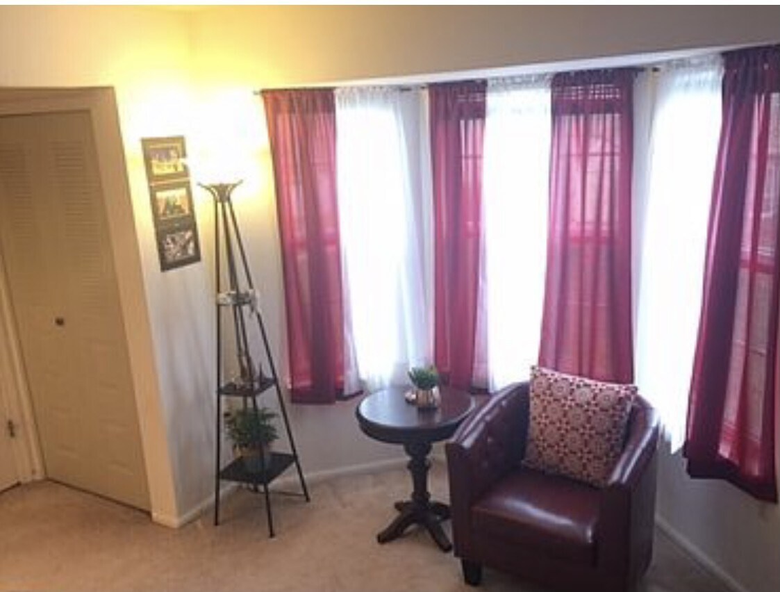 Building Photo - 59 Lindsey Ct