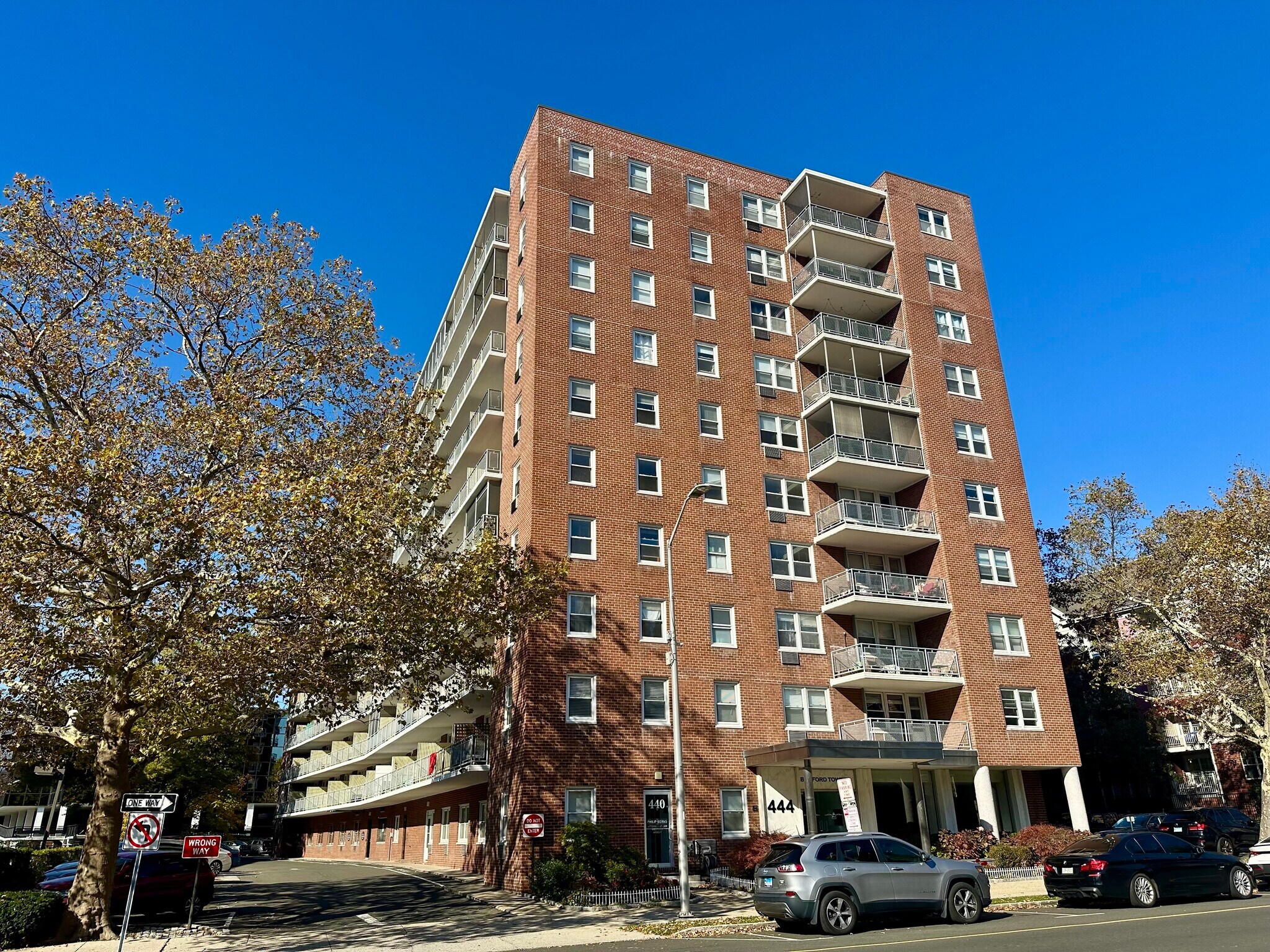 Building Photo - 444 Bedford St