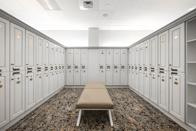 Building Photo - 17099 Ryton Ln