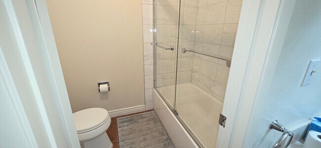 Building Photo - 1745 Deer Creek Ct