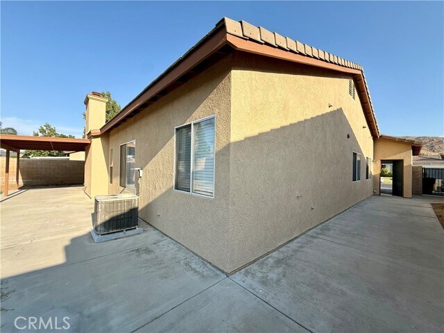 Building Photo - 17210 Volante Ct