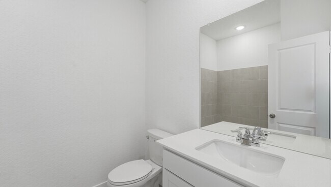 Building Photo - 2966 Cold Spring Dr