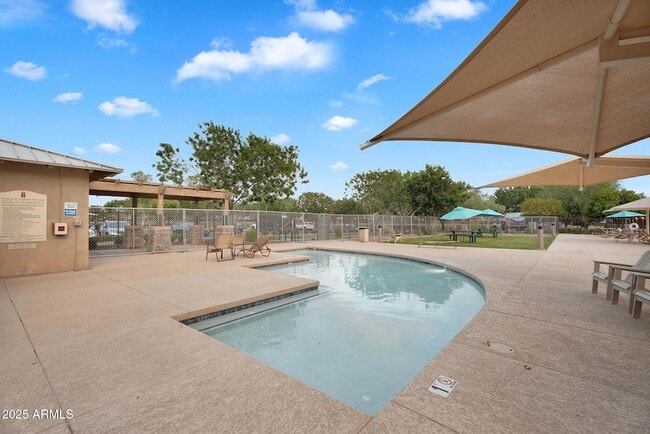 Building Photo - 4756 E Ironhorse Rd