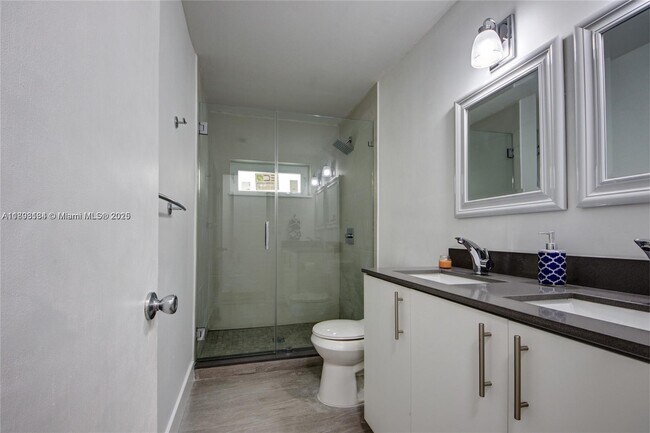 Building Photo - 2363 SW 21st Ter