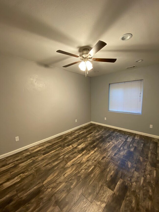 Building Photo - *COMING SOON* Beautifully Upgraded Rancher...