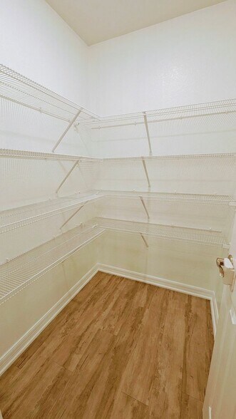 Building Photo - 6337 Gardner Dr