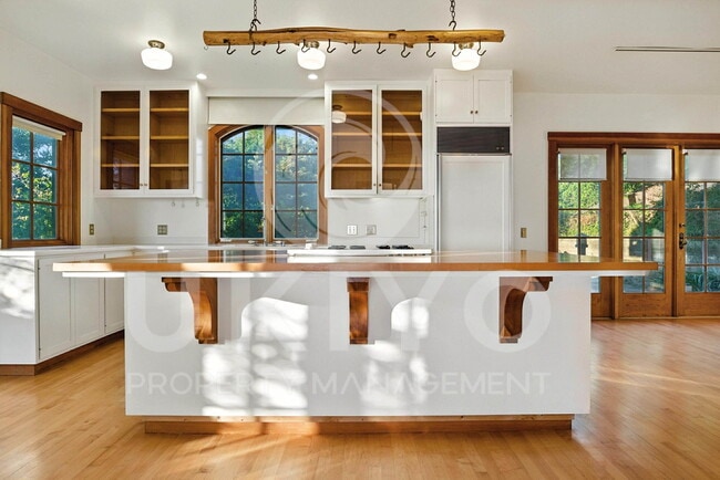 Building Photo - 6538 Gwin Rd