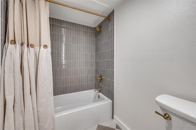 Building Photo - 4616 W Lovers Ln