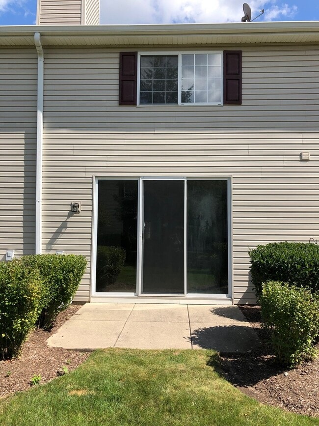 Building Photo - 125 Capella Ct