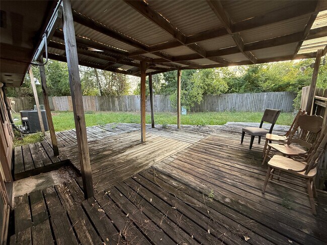 Building Photo - 2211 Spring Dusk Ln