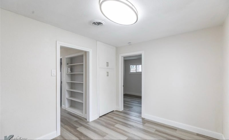 Building Photo - 1433 Park Ave