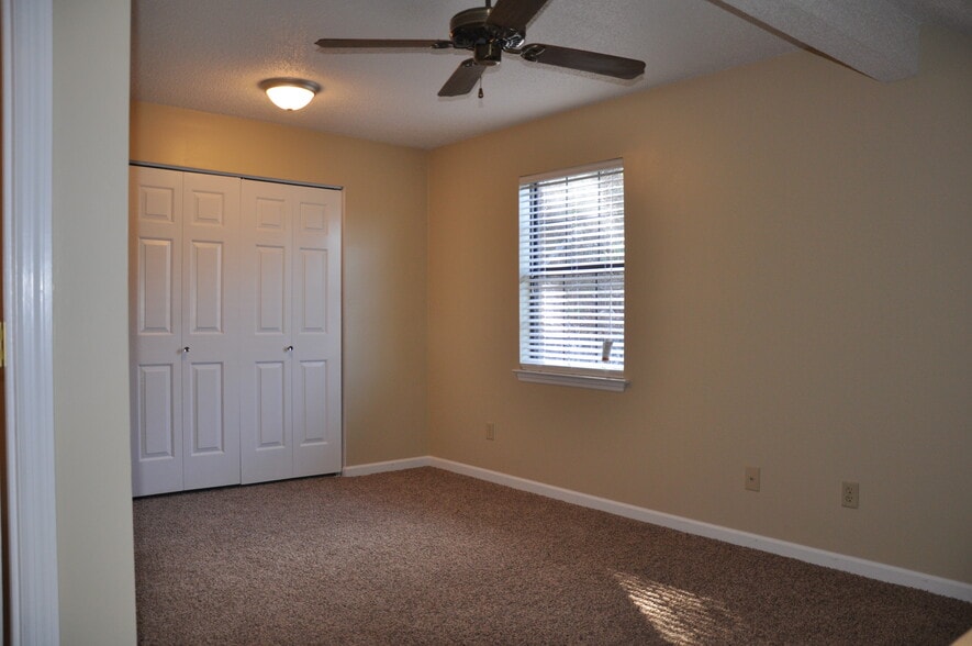 Building Photo - 3634 Monte Vista Dr
