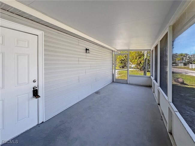 Building Photo - 15206 Stringfellow Rd